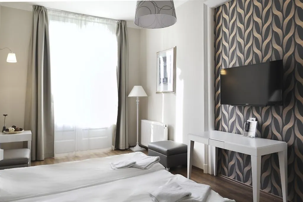 الشقق الفندقية بودابستفي  House Octogon 3*, بودابست